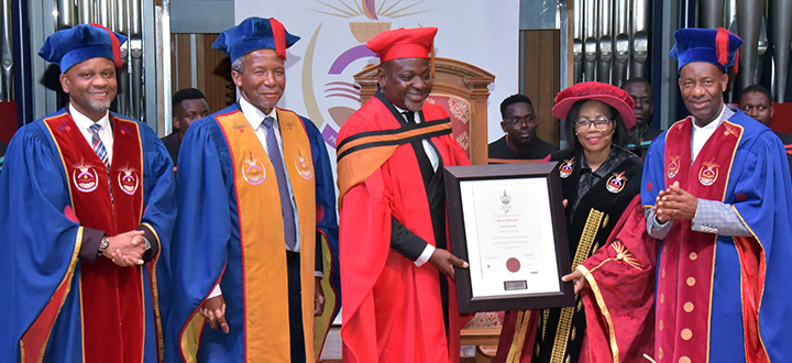 Unisa-honorary-doctorate-Collen-Tshifhiwa-Mashawana-720-330.jpg